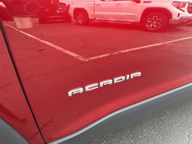 Used 2023 GMC Acadia SLE w/ Driver Convenience Package image 32