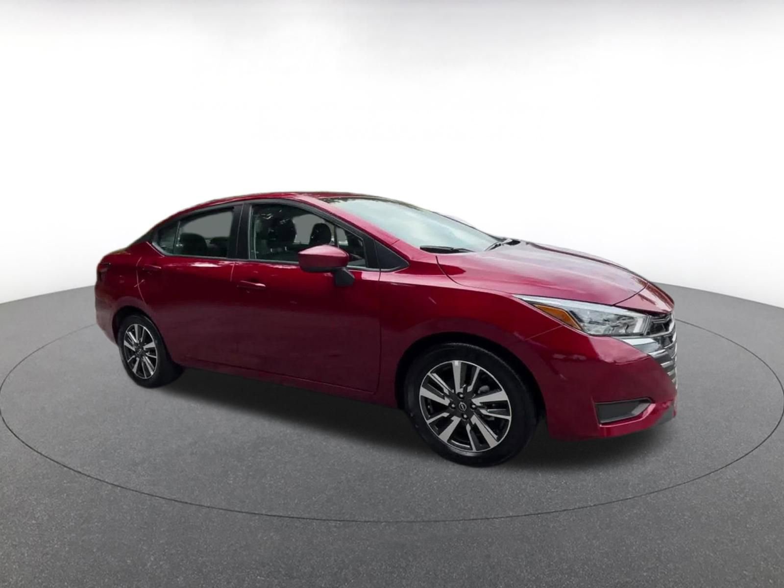 Used 2025 Nissan Versa SV FWD video 2