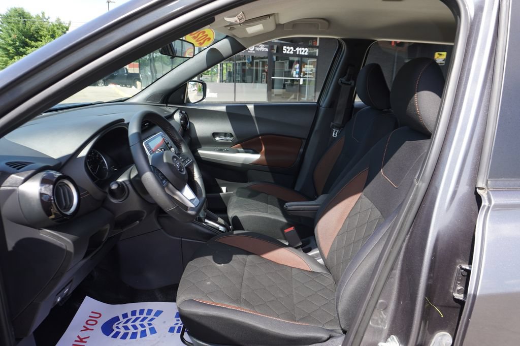 Used 2020 Nissan Kicks SR FWD image 23