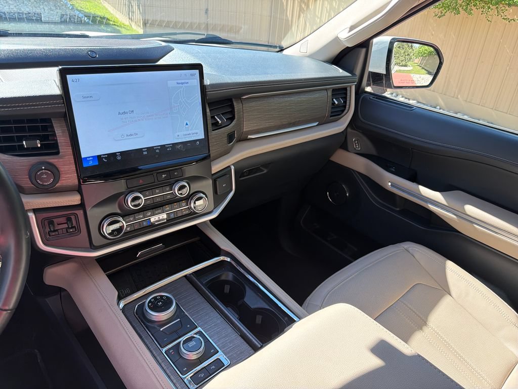 Used 2022 Ford Expedition Max Limited AWD/4WD image 19