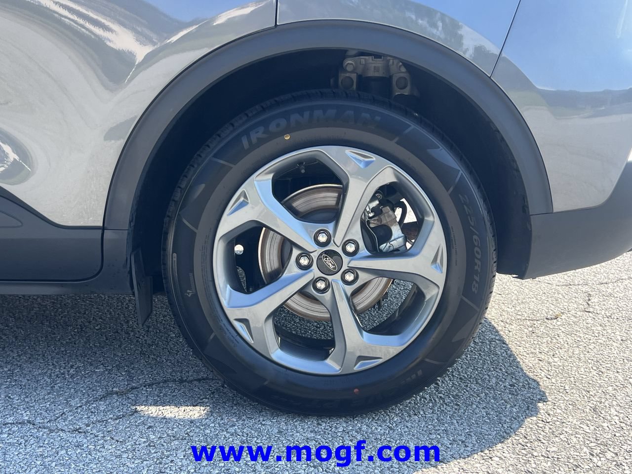 Certified 2025 Ford Escape ST-Line FWD image 30