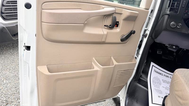 Used 2011 Chevrolet Express 2500 RWD image 27