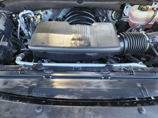 Used 2023 Chevrolet Suburban Z71 w/ Luxury Package image 32