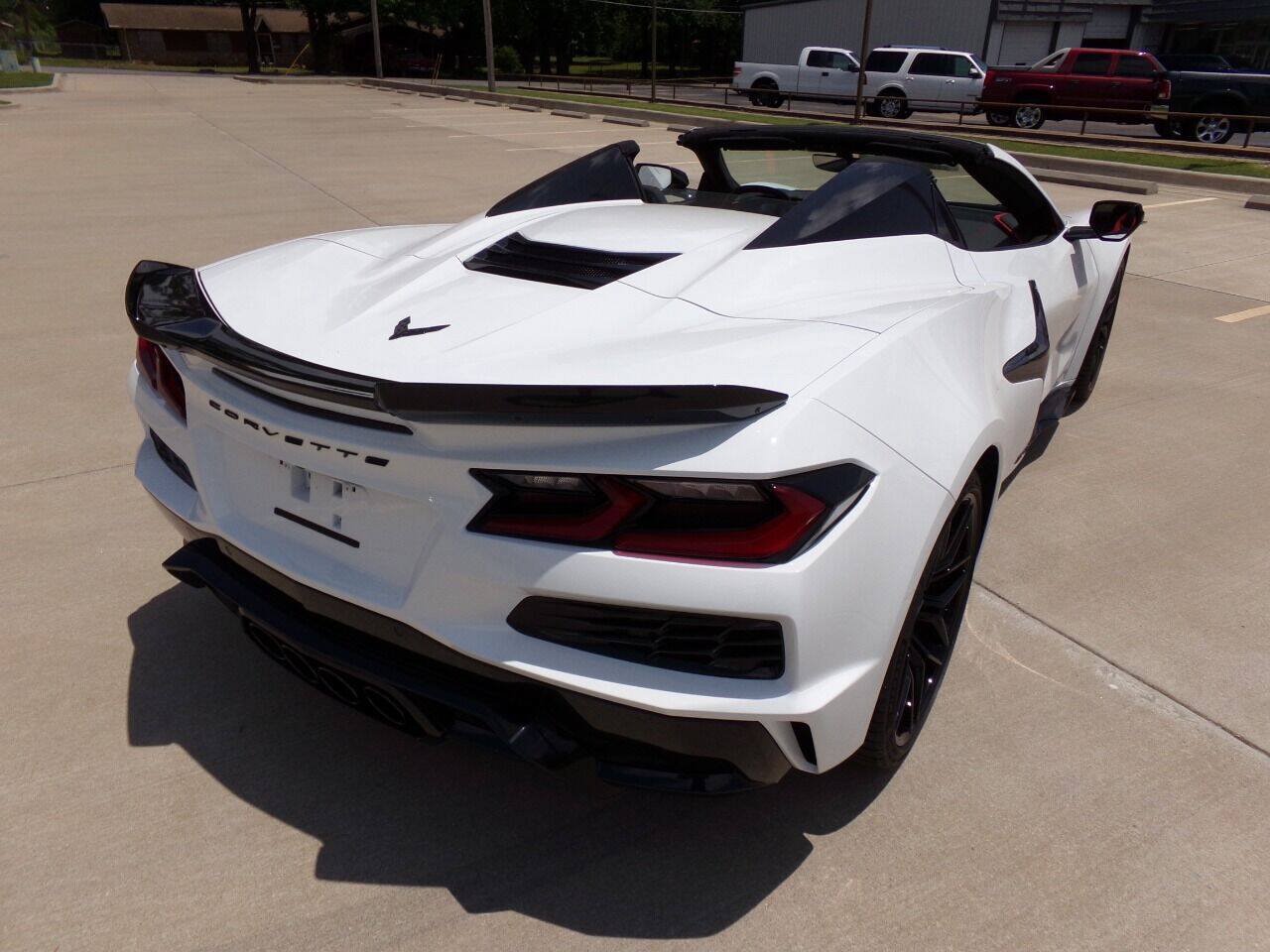 Used 2023 Chevrolet Corvette Z06 w/ Stealth Interior Trim Package RWD image 37