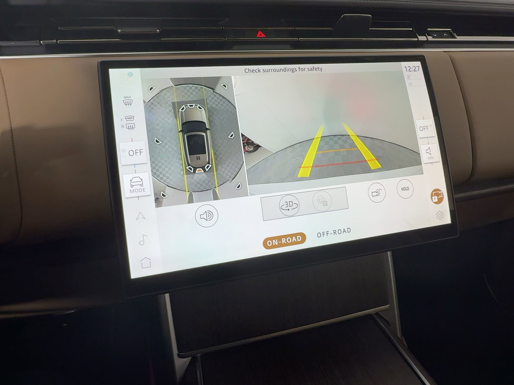 New 2026 Land Rover Range Rover SE image 23