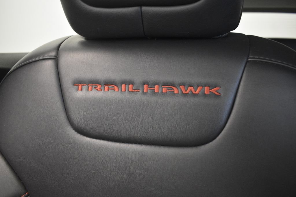 Used 2019 Jeep Cherokee Trailhawk w/ Cold Weather Group image 52