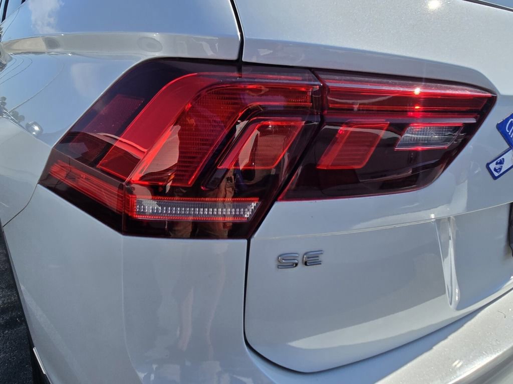 Used 2023 Volkswagen Tiguan SE FWD image 7