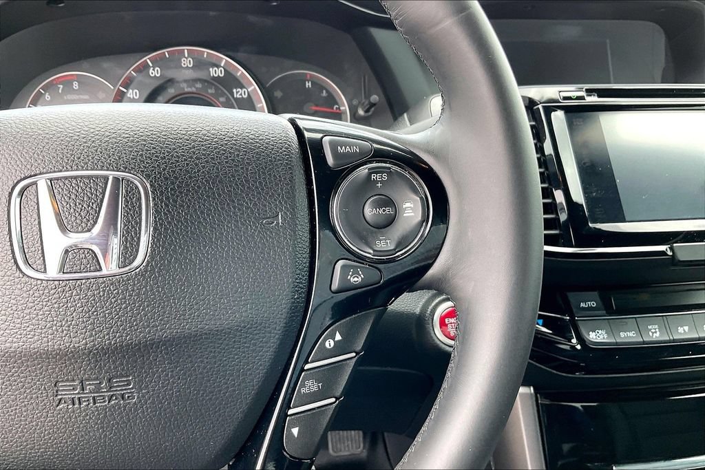 Used 2017 Honda Accord Touring image 9