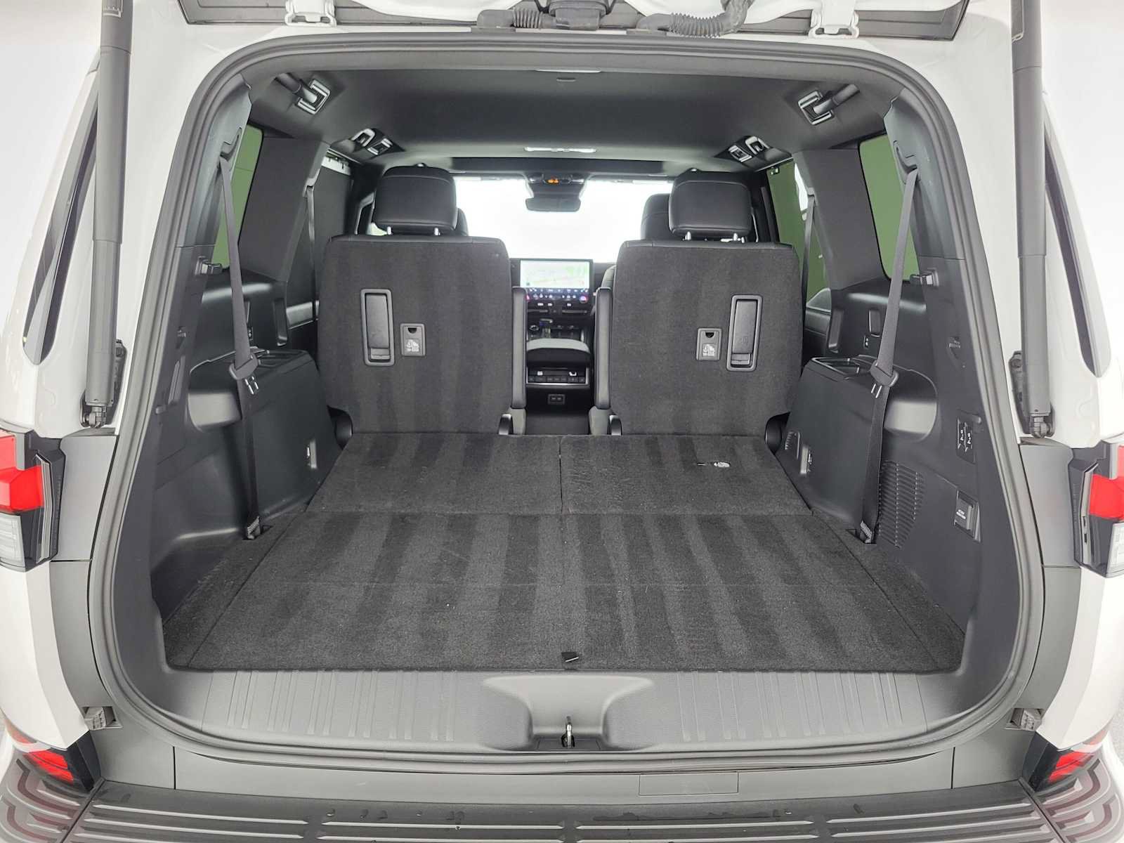 Used 2024 Lexus GX 550 w/ Accessory Package (Z1) AWD/4WD image 17