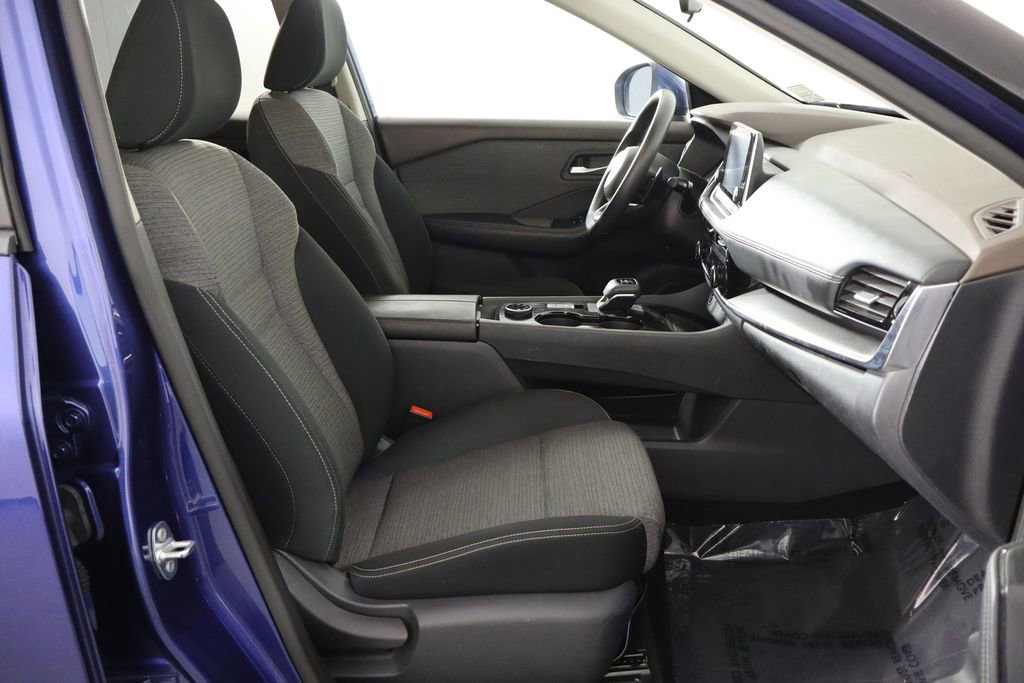 Used 2021 Nissan Rogue SV image 19