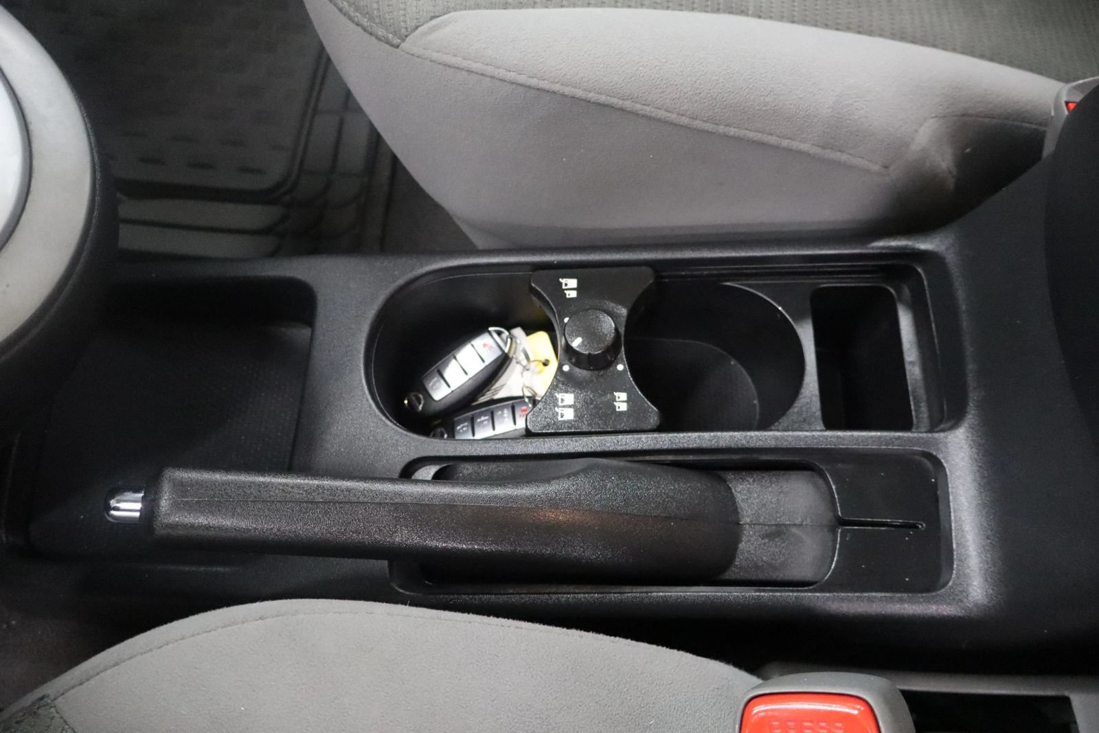 Used 2012 Nissan Sentra 2.0 SR w/ Special Edition Pkg FWD image 26