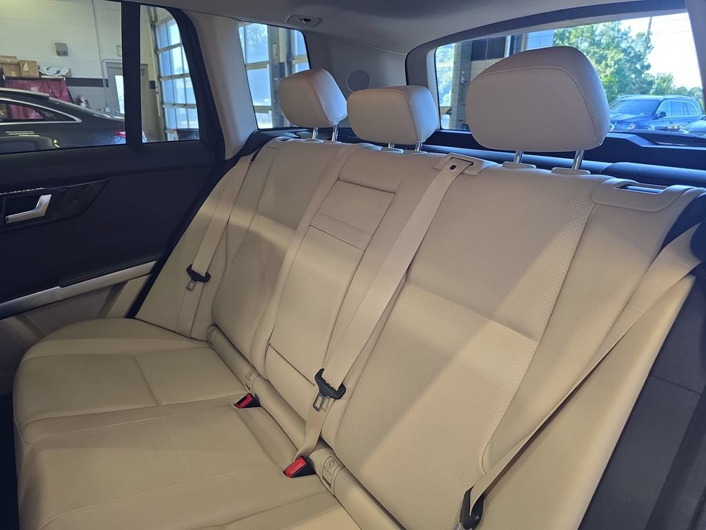 Used 2015 Mercedes-Benz GLK 350 4MATIC image 15
