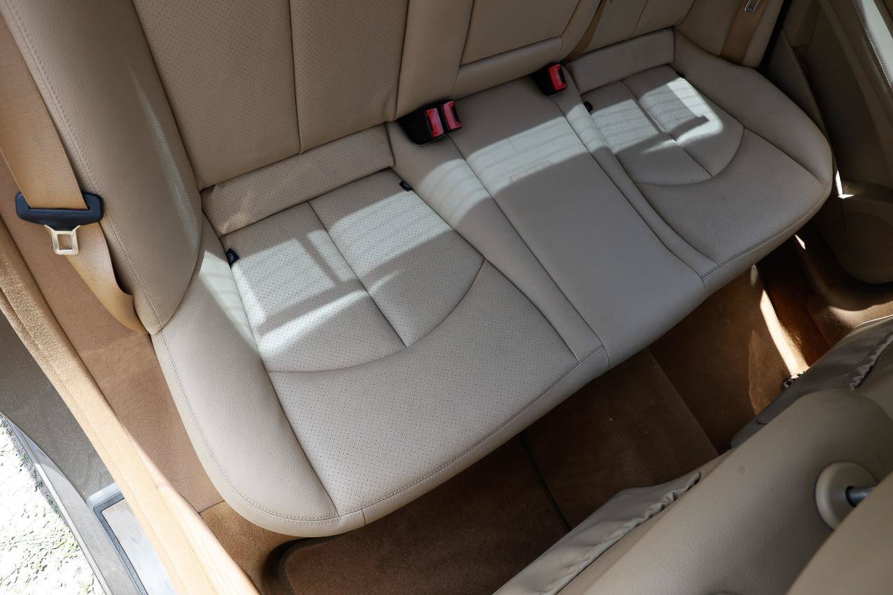 Used 2009 Mercedes-Benz E 350 Sedan w/ Premium 1 Pkg image 14