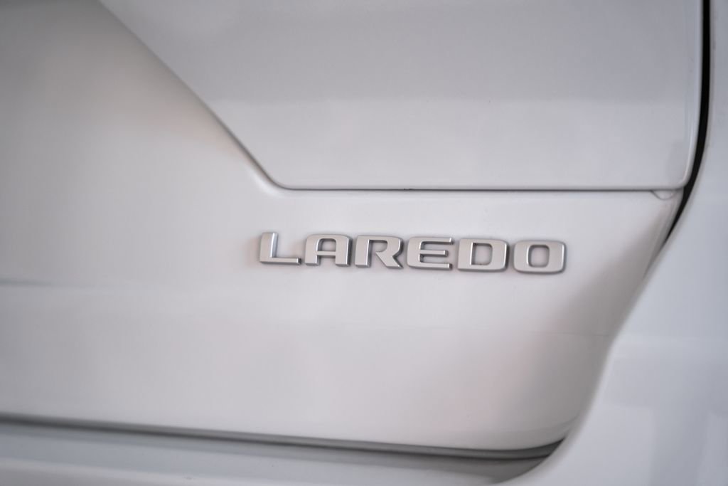 New 2025 Jeep Grand Cherokee Laredo X w/ Luxury Tech Group I image 7