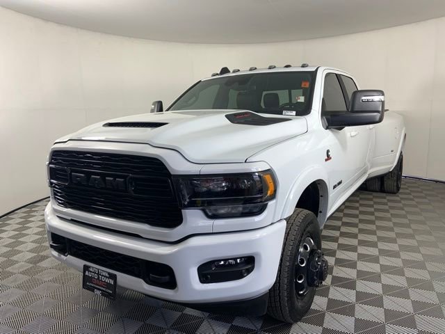 Used 2024 RAM 3500 Limited w/ Night Edition AWD/4WD image 5