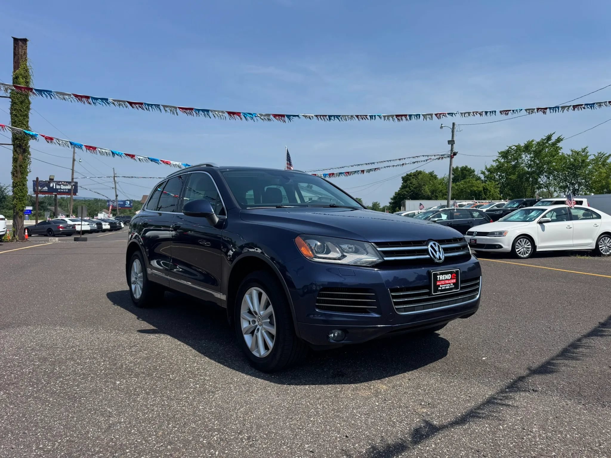 Used 2014 Volkswagen Touareg Sport AWD/4WD image 8
