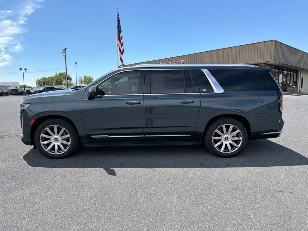 Used 2021 Cadillac Escalade ESV Premium Luxury Platinum w/ Heavy-Duty Trailer Package AWD/4WD image 2