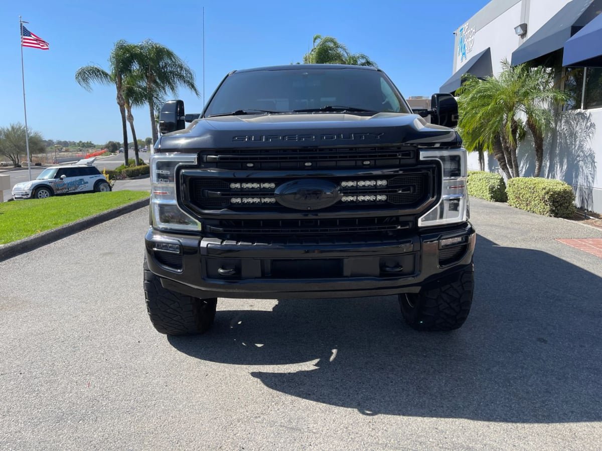 Used 2020 Ford F250 Platinum w/ FX4 Off-Road Package AWD/4WD image 2