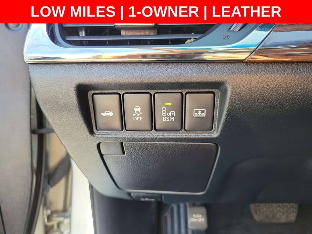 Used 2015 Toyota Avalon Limited FWD image 27