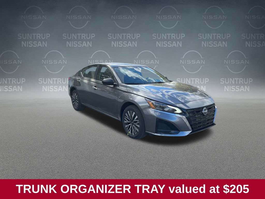 Used 2025 Nissan Altima 2.5 SV image 2