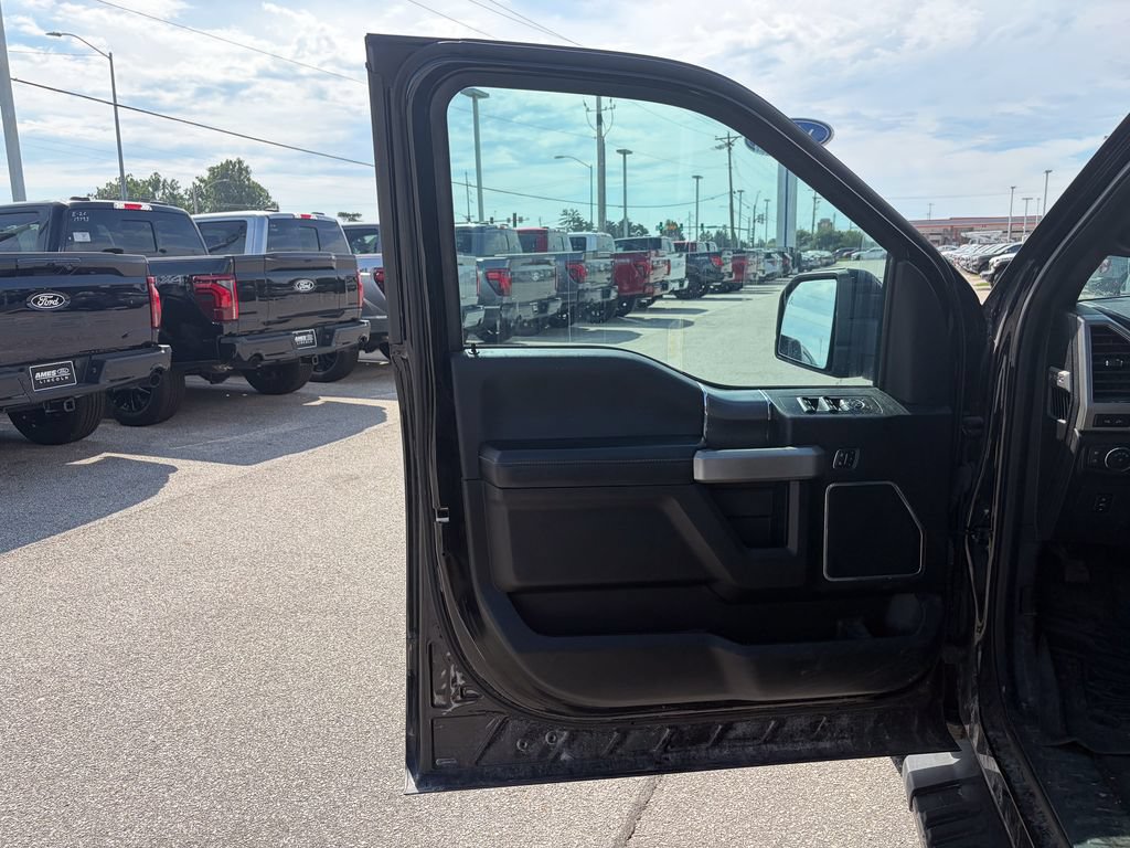 Used 2017 Ford F150 Lariat w/ Equipment Group 502A Luxury AWD/4WD image 11