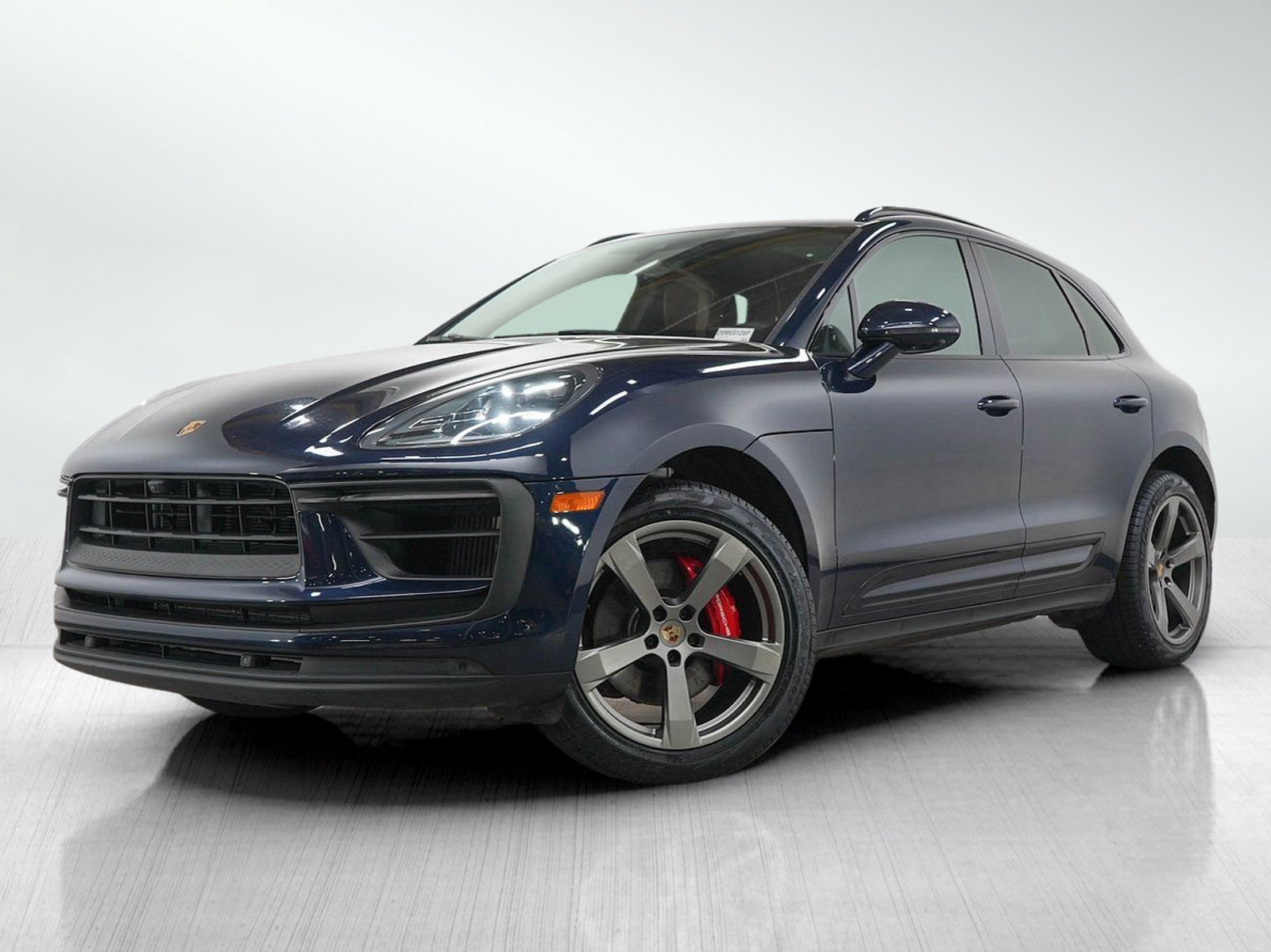 Used 2023 Porsche Macan S AWD/4WD image 1