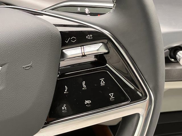 New 2026 Cadillac Vistiq Premium Luxury AWD/4WD image 13