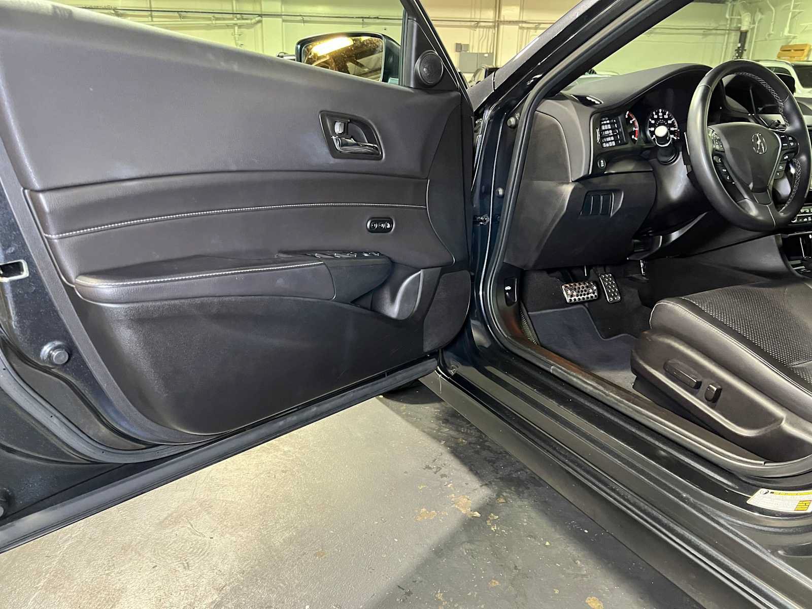 Used 2016 Acura ILX FWD image 20