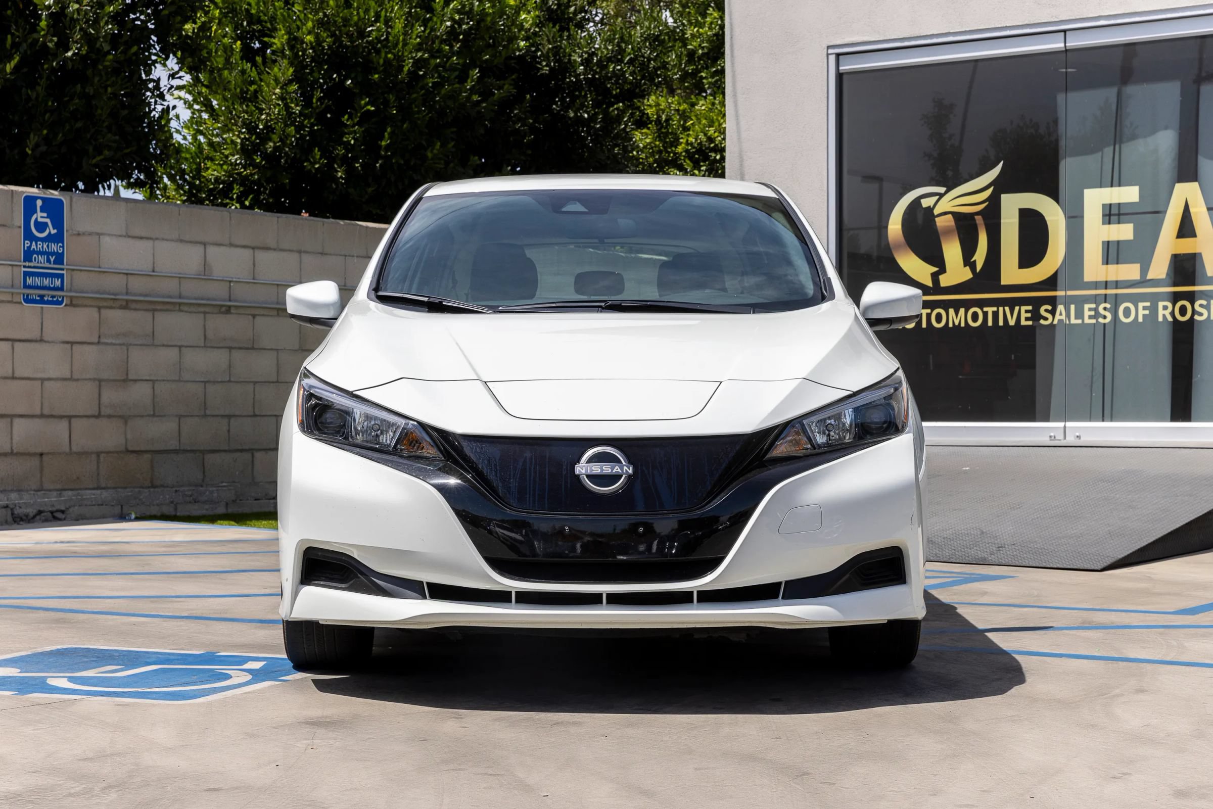 Used 2025 Nissan Leaf S FWD image 4