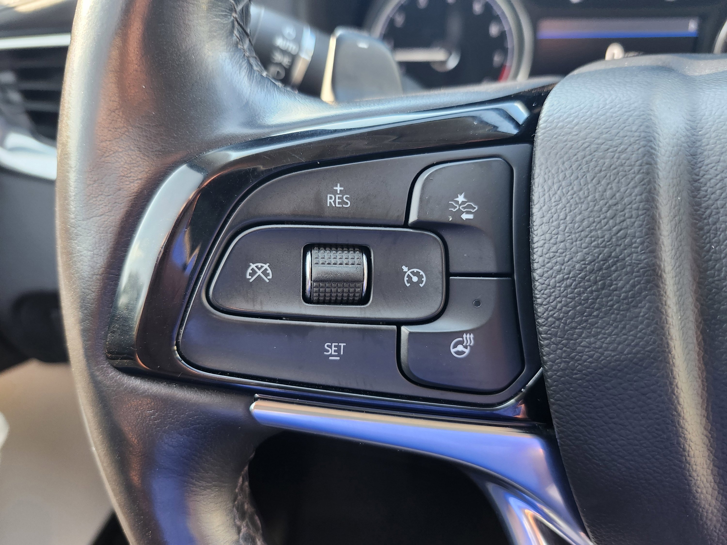 Used 2023 Buick Enclave Essence w/ Experience Buick Package image 15