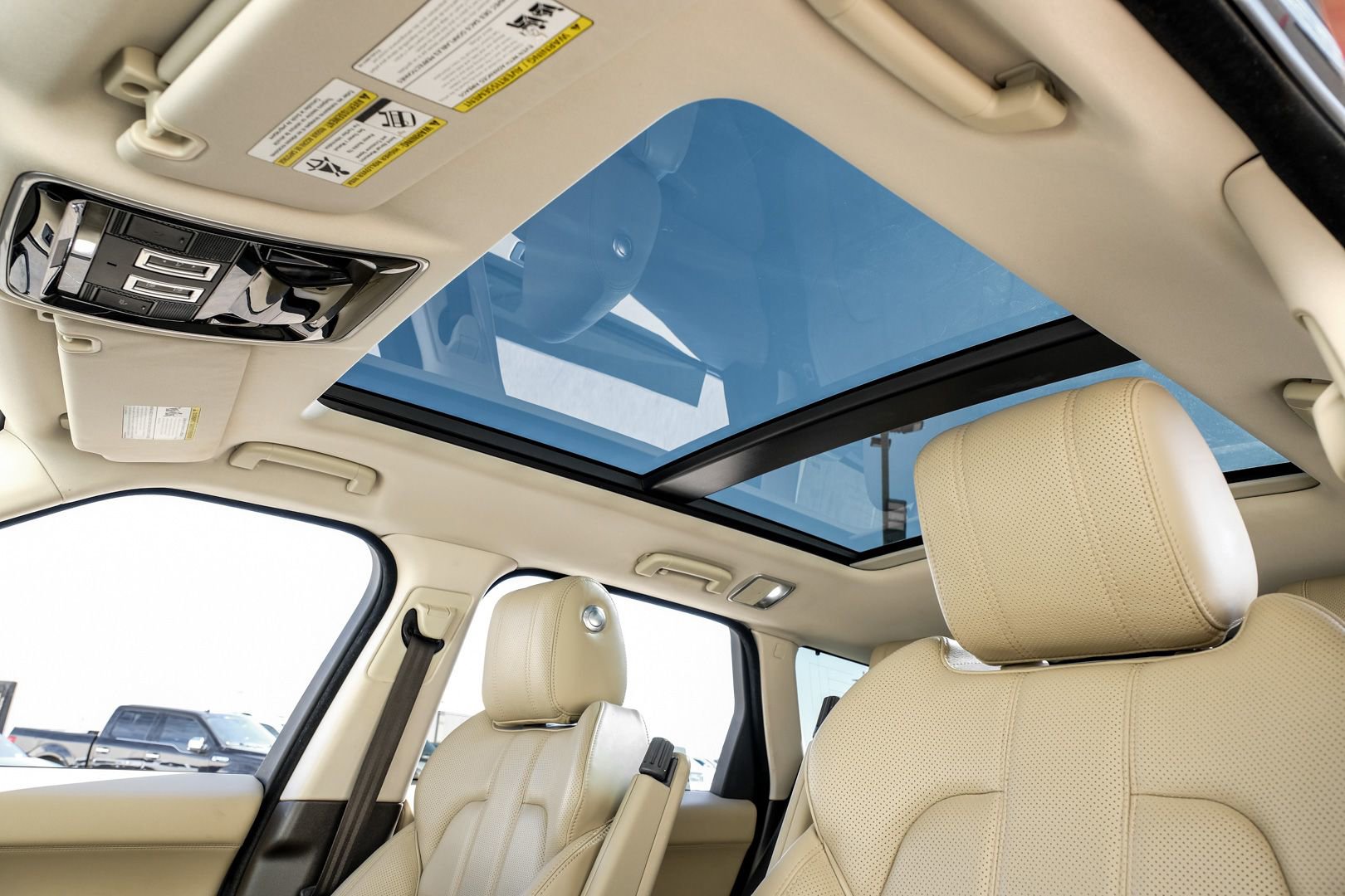 Used 2016 Land Rover Range Rover Sport Supercharged image 4