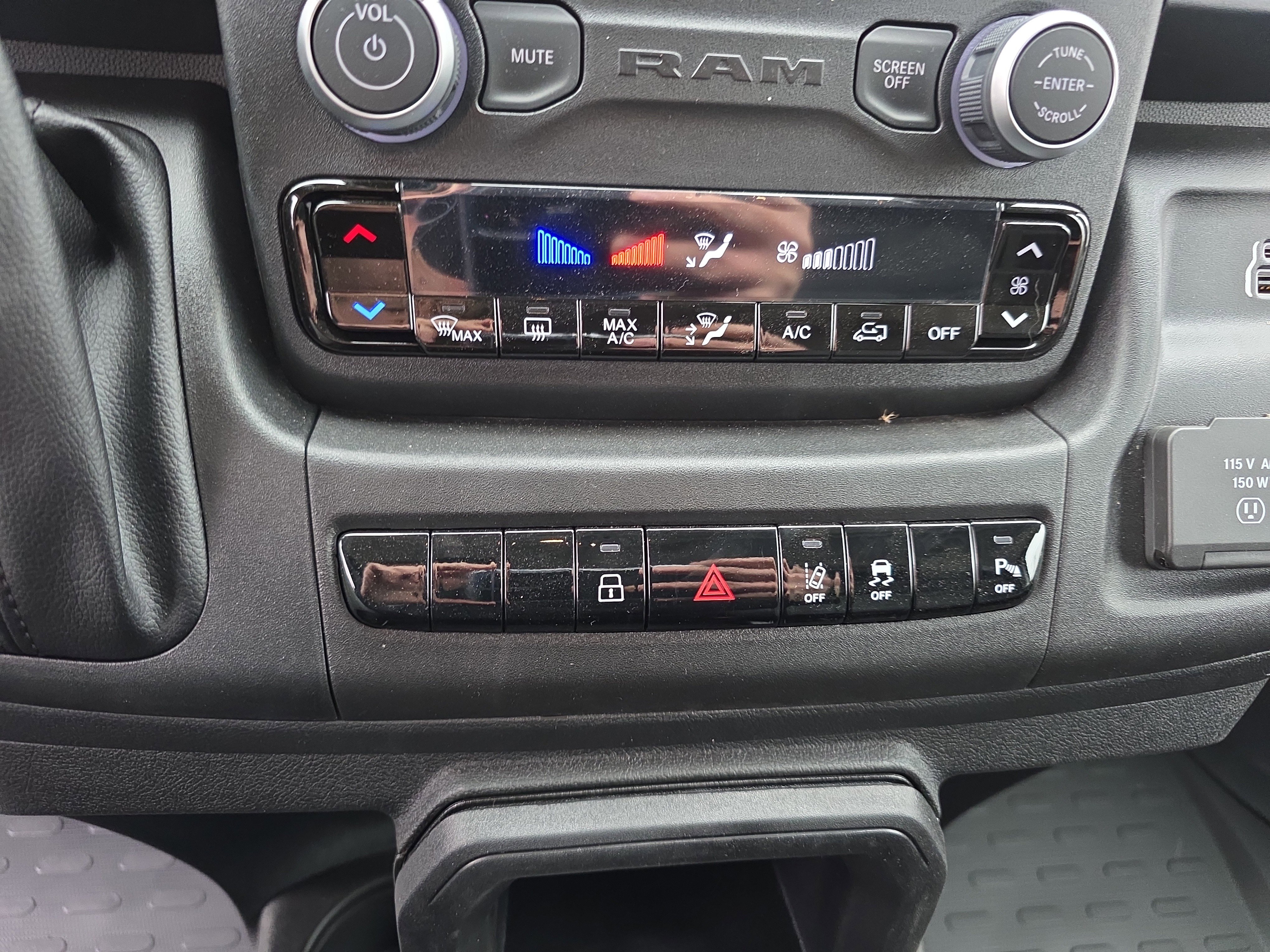 New 2026 RAM ProMaster 3500 w/ Quick Order Package 22G SLT image 6