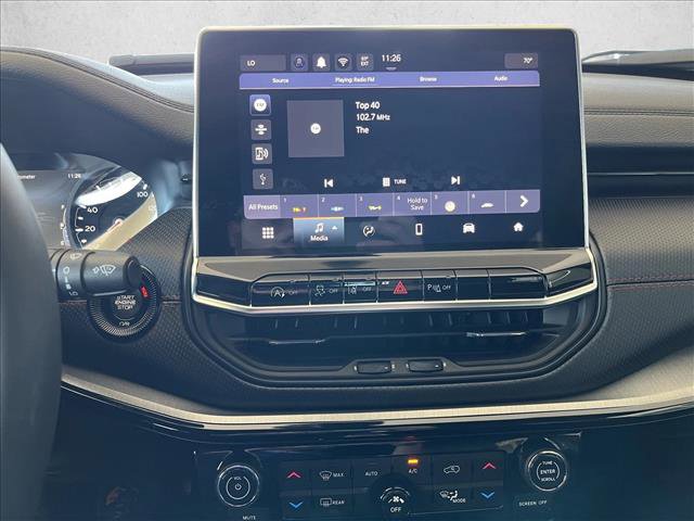 Used 2025 Jeep Compass Trailhawk image 12