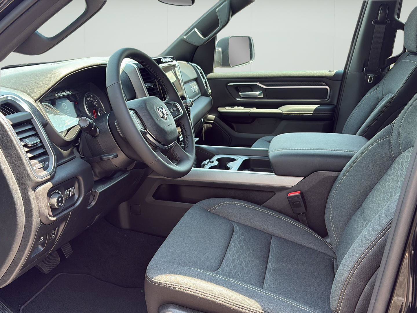 New 2026 RAM 1500 Big Horn AWD/4WD image 5