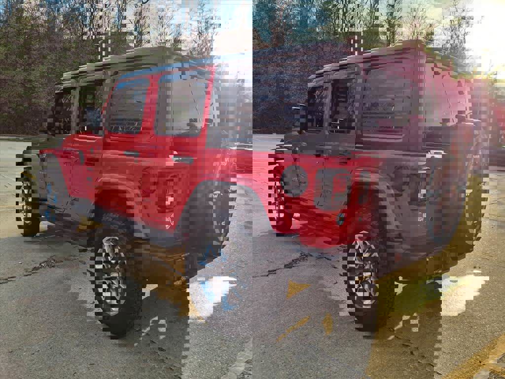 Used 2018 Jeep Wrangler Unlimited Sahara image 5