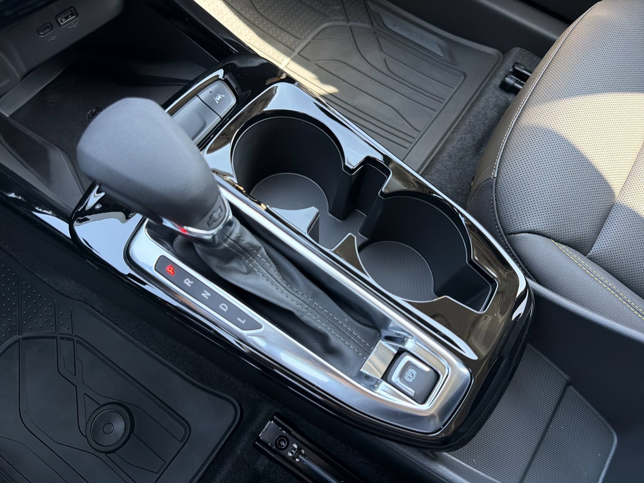 New 2026 Chevrolet Trax ACTIV w/ Sunroof Package FWD image 8