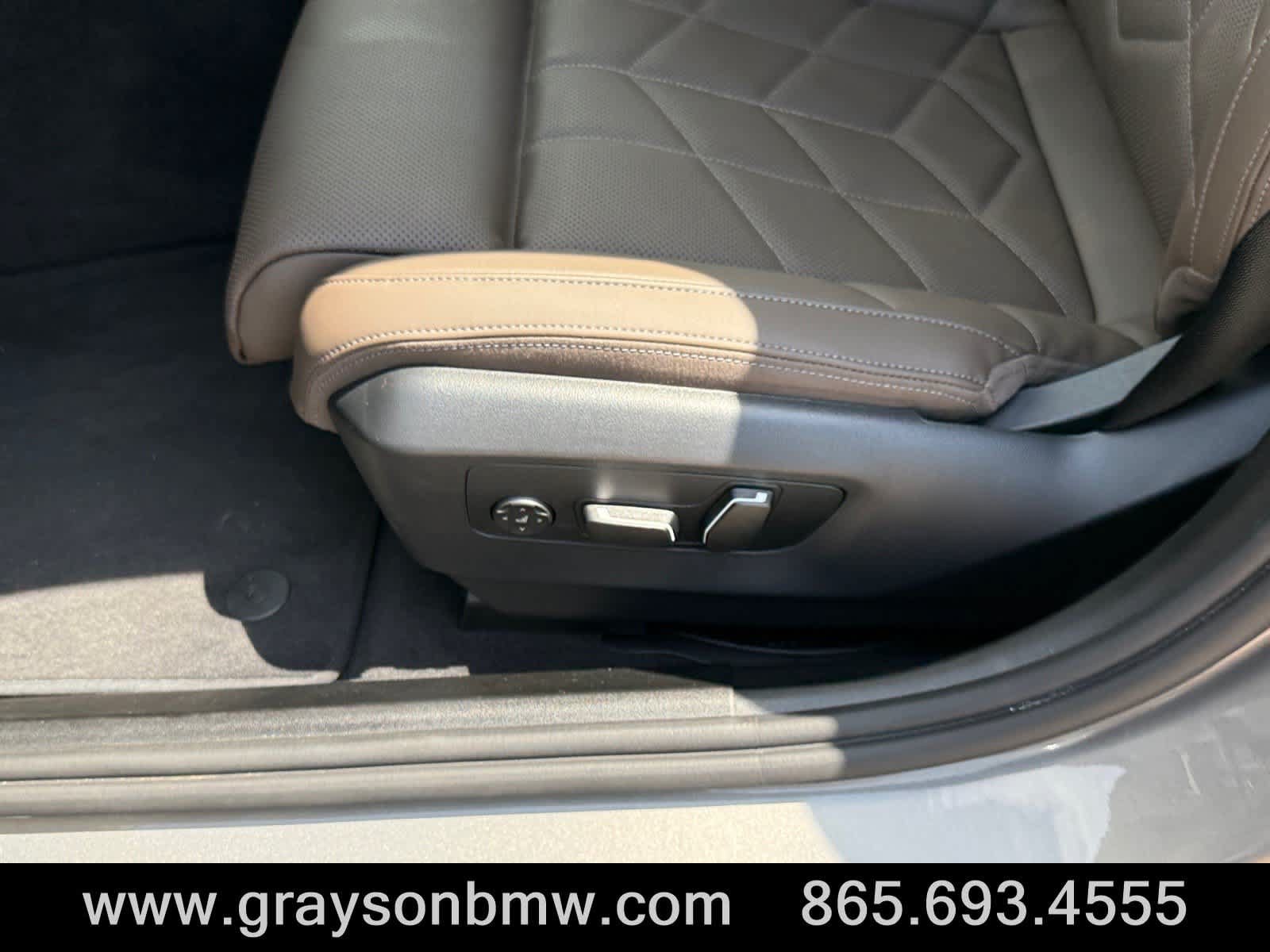 Used 2026 BMW 540i xDrive w/ Executive Package AWD/4WD image 14