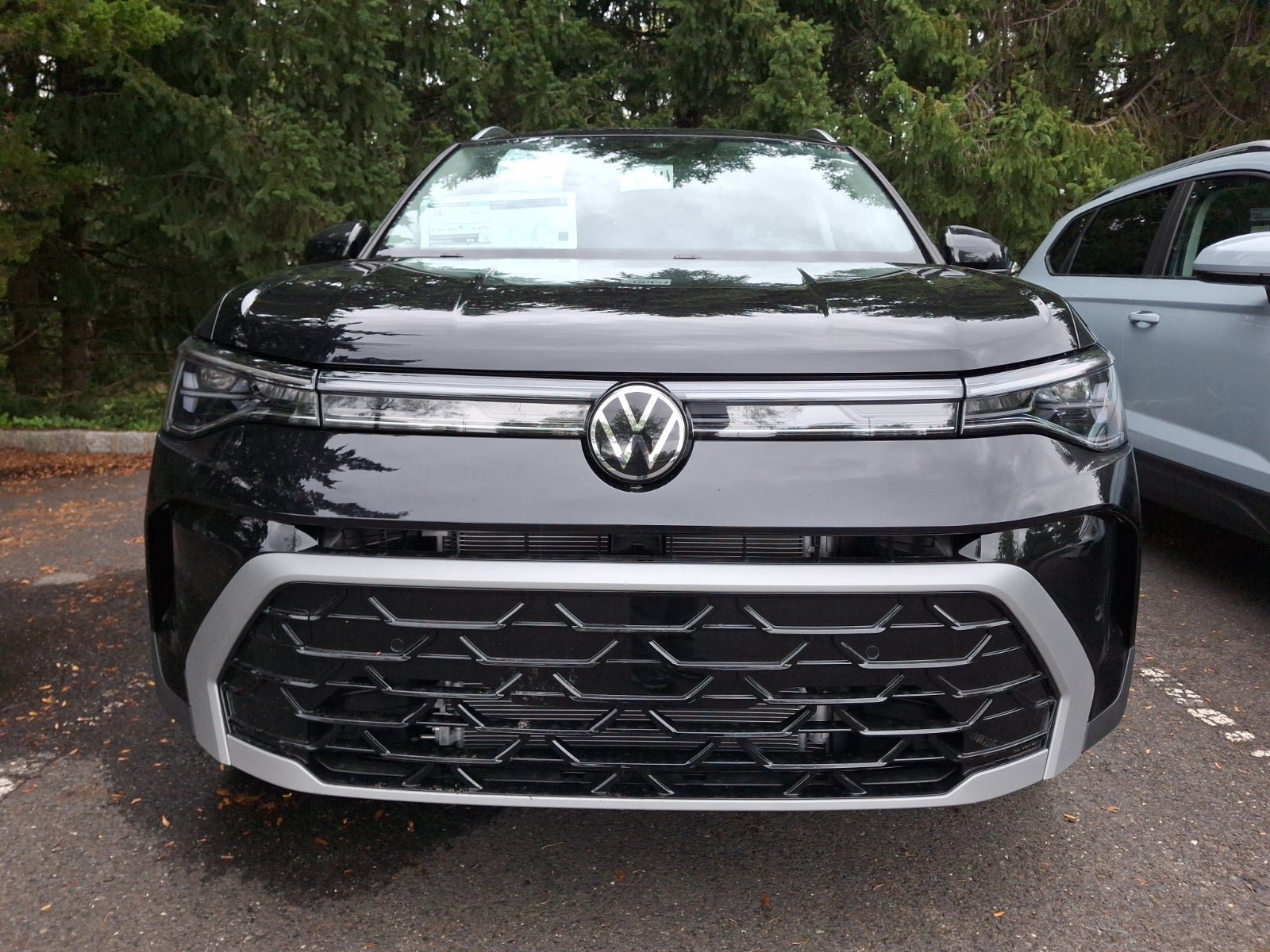 New 2027 Volkswagen Taos SEL AWD/4WD image 2