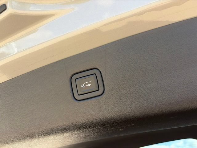 Used 2021 Chevrolet Blazer LT FWD image 38
