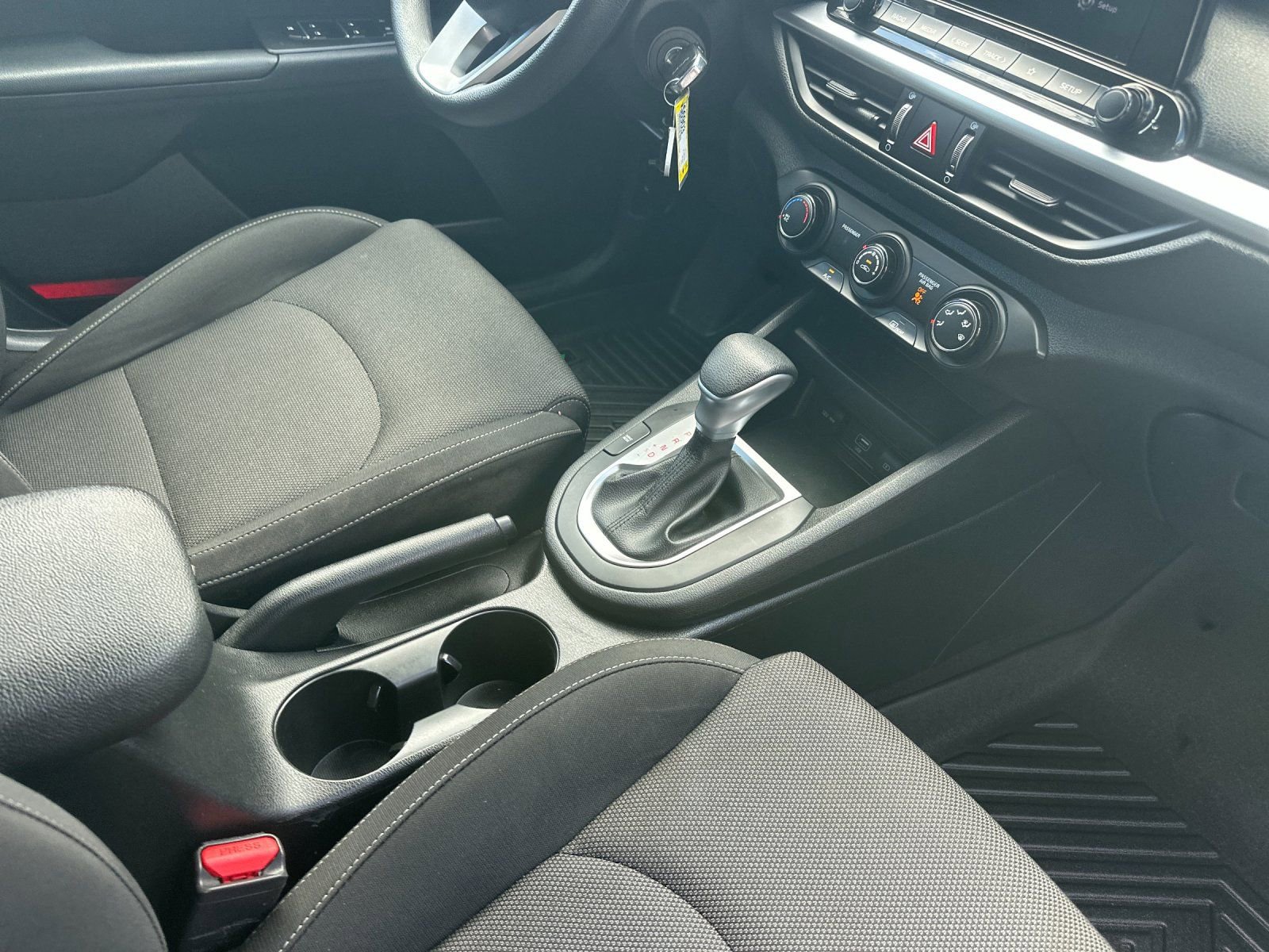 Used 2024 Kia Forte LXS w/ LXS Technology Package FWD image 15