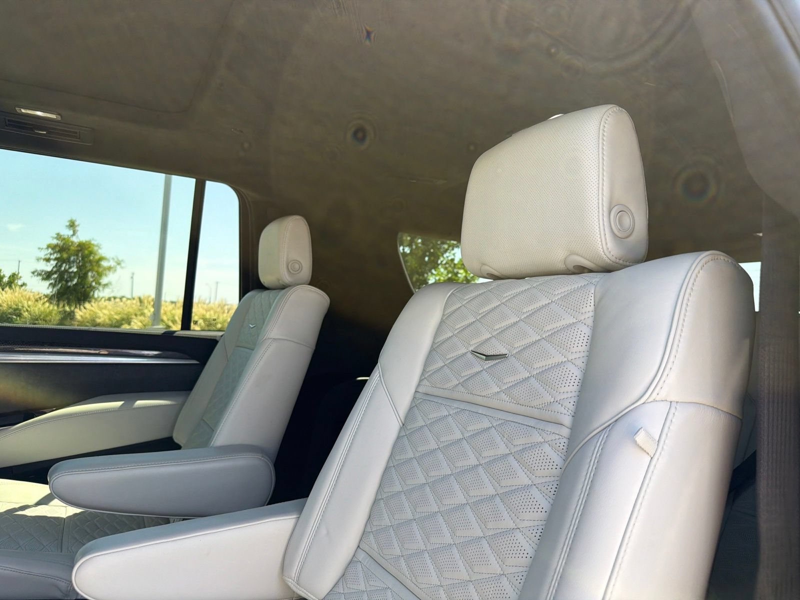 Certified 2025 Cadillac Escalade ESV V AWD/4WD image 7