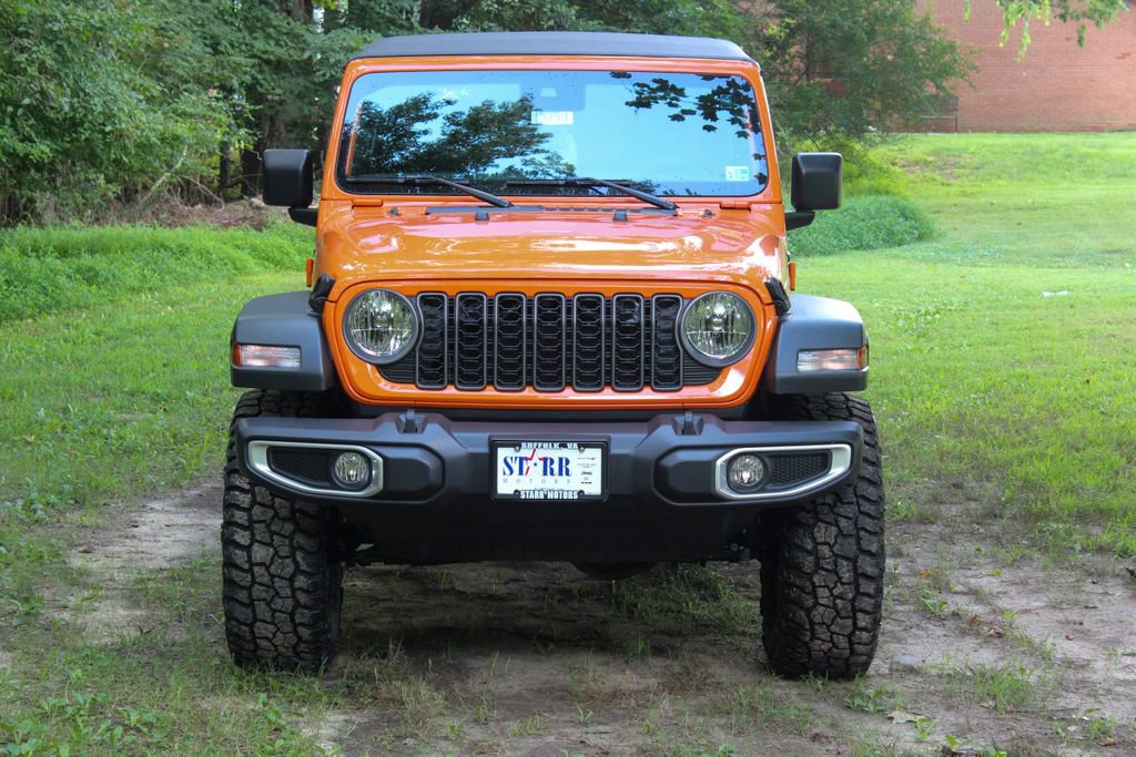 New 2025 Jeep Gladiator Sport image 9