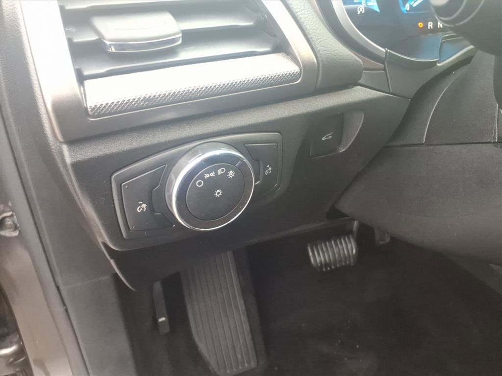 Used 2019 Ford Fusion SE image 13