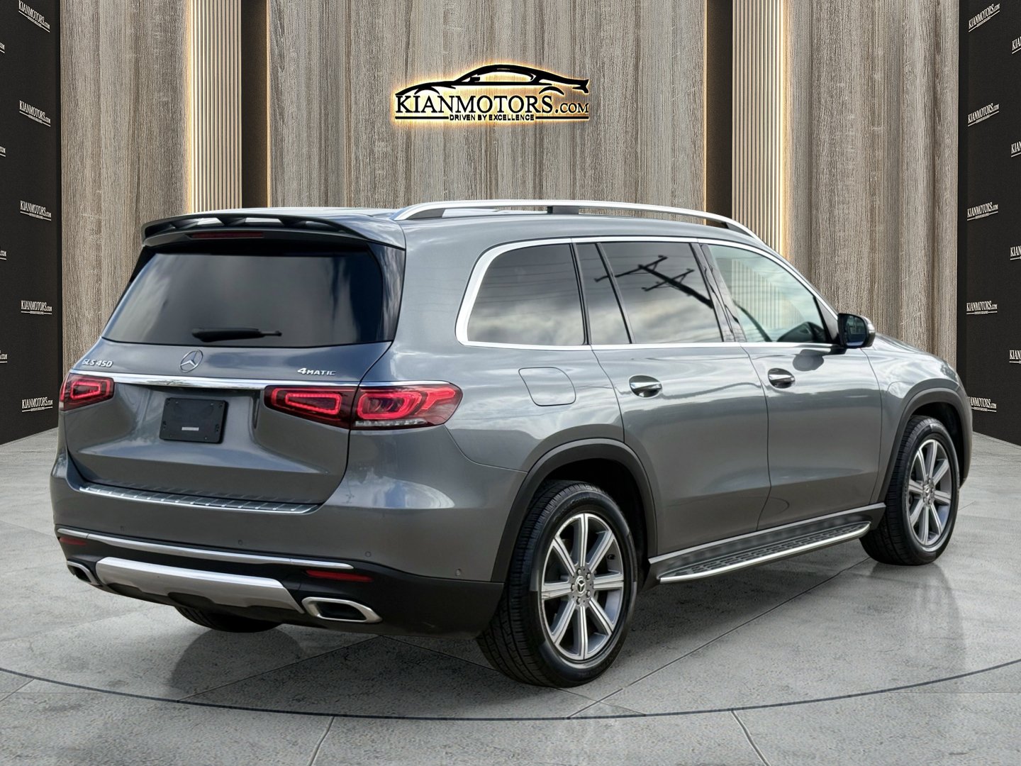 Used 2022 Mercedes-Benz GLS 450 4MATIC image 11