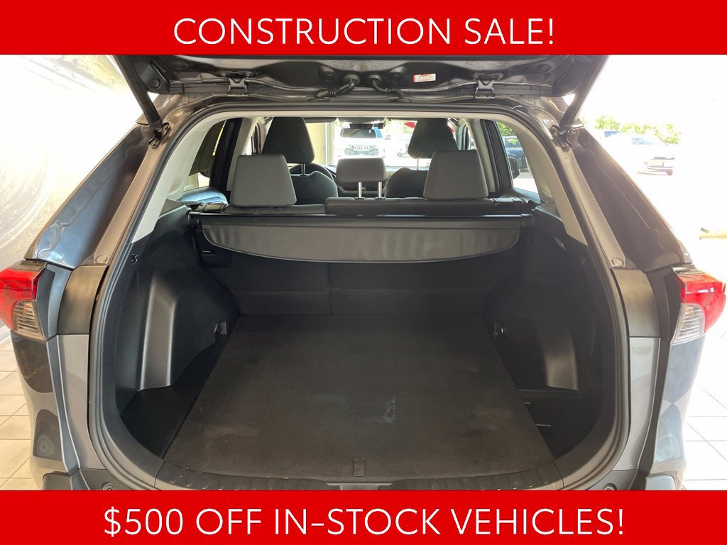 Used 2021 Toyota RAV4 XLE w/ Convenience Package AWD/4WD image 15