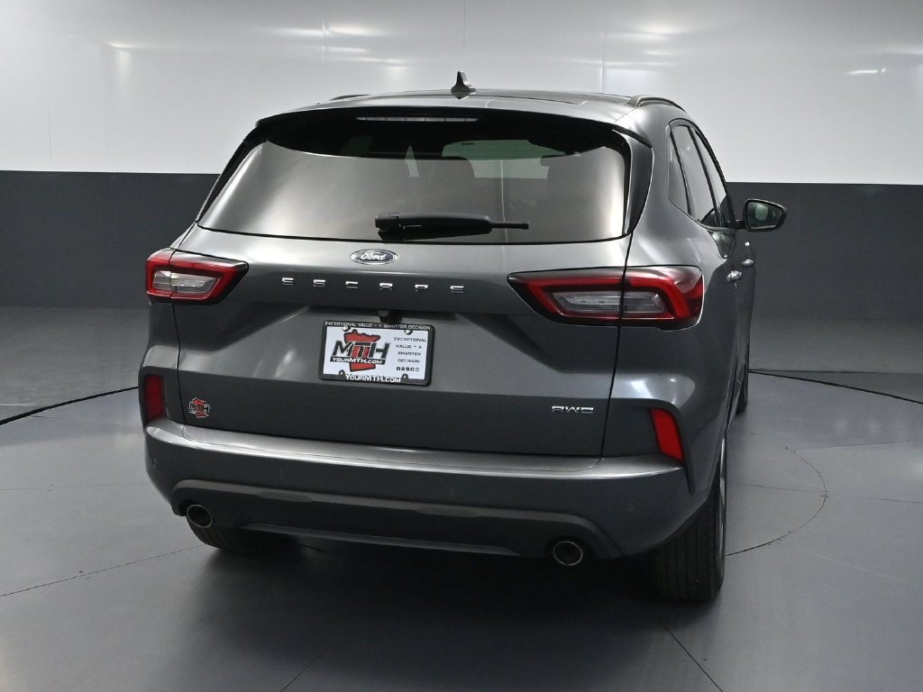 Used 2024 Ford Escape ST-Line w/ Tech Pack #1 AWD/4WD image 5