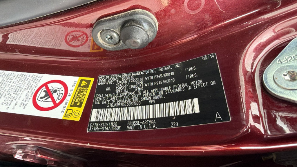 Used 2014 Toyota Highlander XLE AWD/4WD image 30