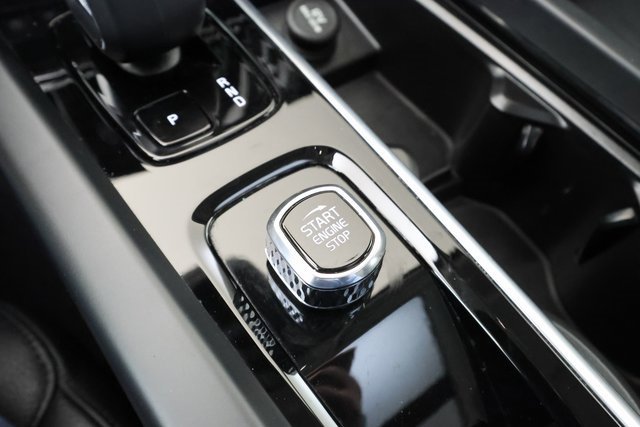 Used 2024 Volvo S60 B5 Plus image 16