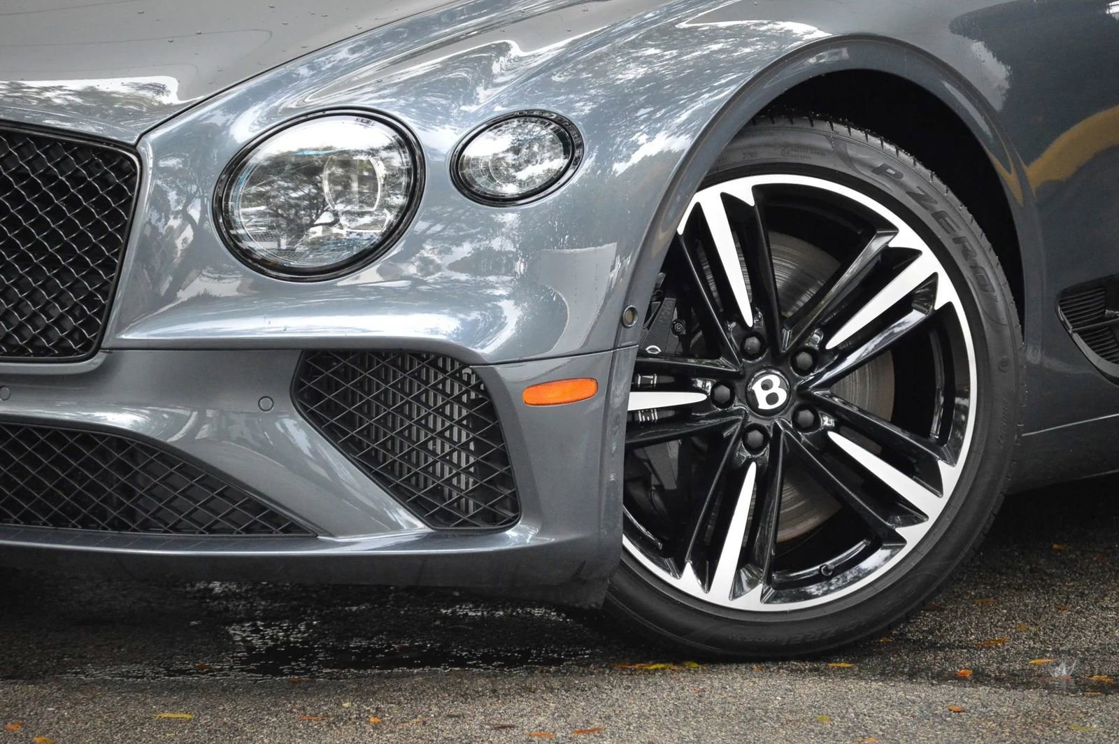 Used 2021 Bentley Continental GT image 2