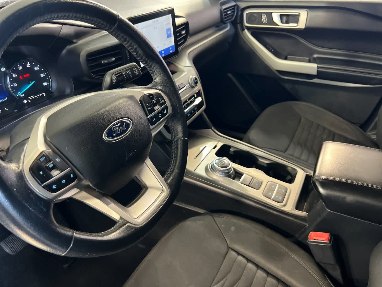 Used 2021 Ford Explorer XLT RWD image 12